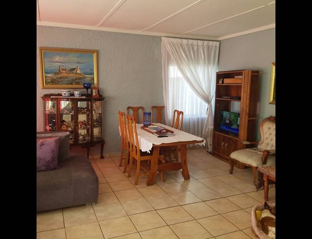 3 BEDROOM HOUSE FOR SALE IN VANDERBIJLPARK SW 1